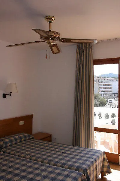 Apartamentos S'Olivera Canyamel